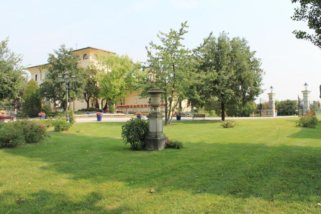Villa Belvedere 1849 Misano di Gera d'Adda Exterior photo